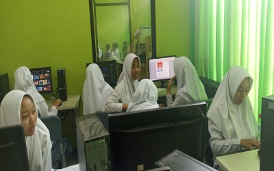 Siswa MAS Pembangunan yang ikut pendaftar pada SPAN dan SNBP mulai melakukan Regristasi